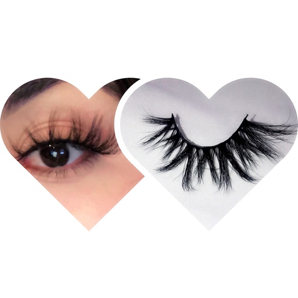 Eyelashes/falsies follow me on IG: Lelilashesss - Picture 3 of 13